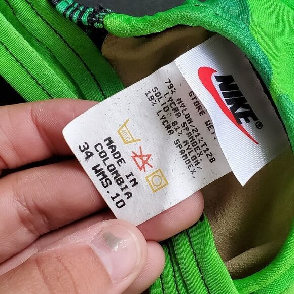 Nike one Piece Swimsuit - Picture 4 of 8